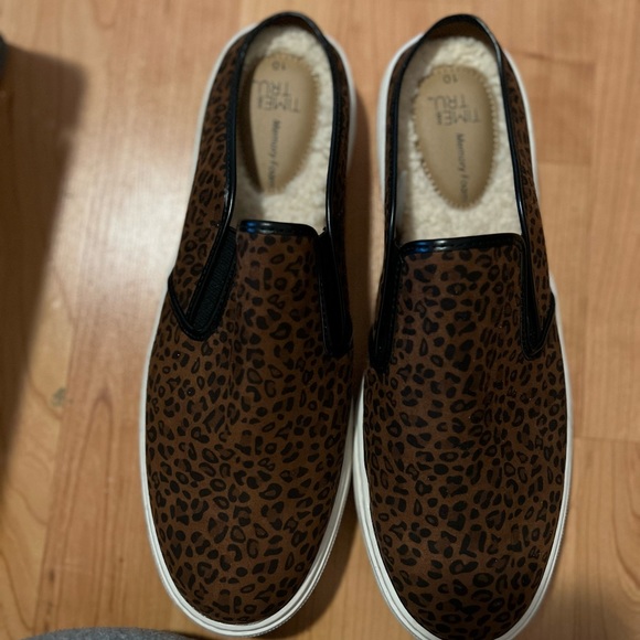 Slip on Leopard print shoes - Picture 2 of 2